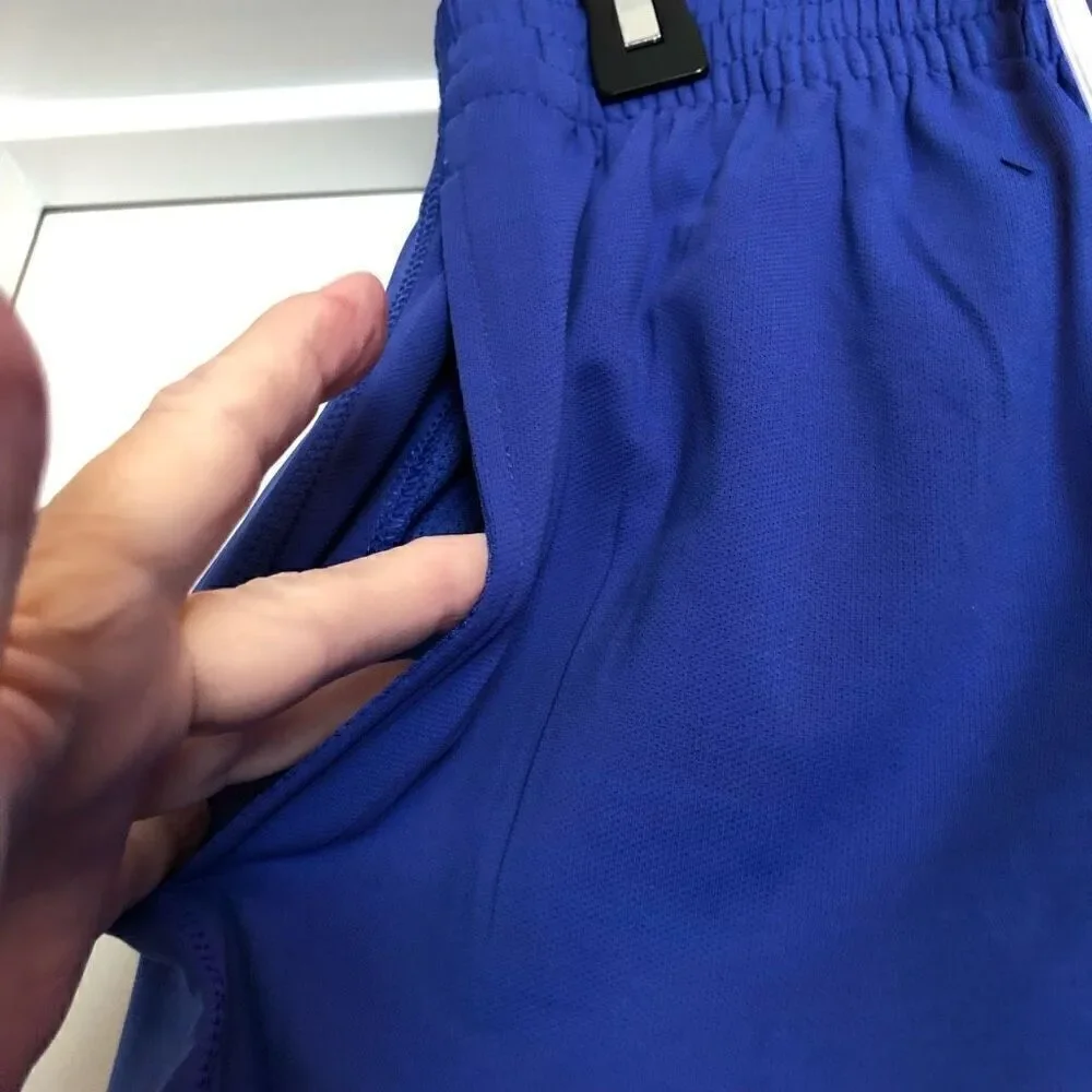REEBOK - NWT - M Sz Medium Speedwick Active Shorts in Victor Blue. POCKETS!